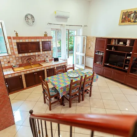 Monserrato House Holiday home *